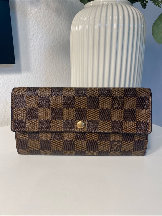 Louis Vuitton Handbags - Louis Vuitton Damier Ebene Sarah Wallet